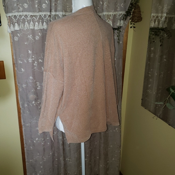 🆕️WYNNE Lounge | Sweater - Picture 6 of 10